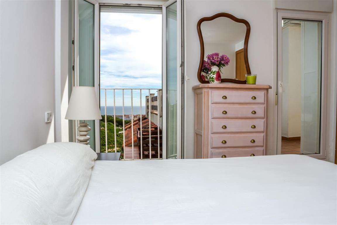 Апартаменти Duplex Vistas Al Mar En La Duquesa Манільва Екстер'єр фото
