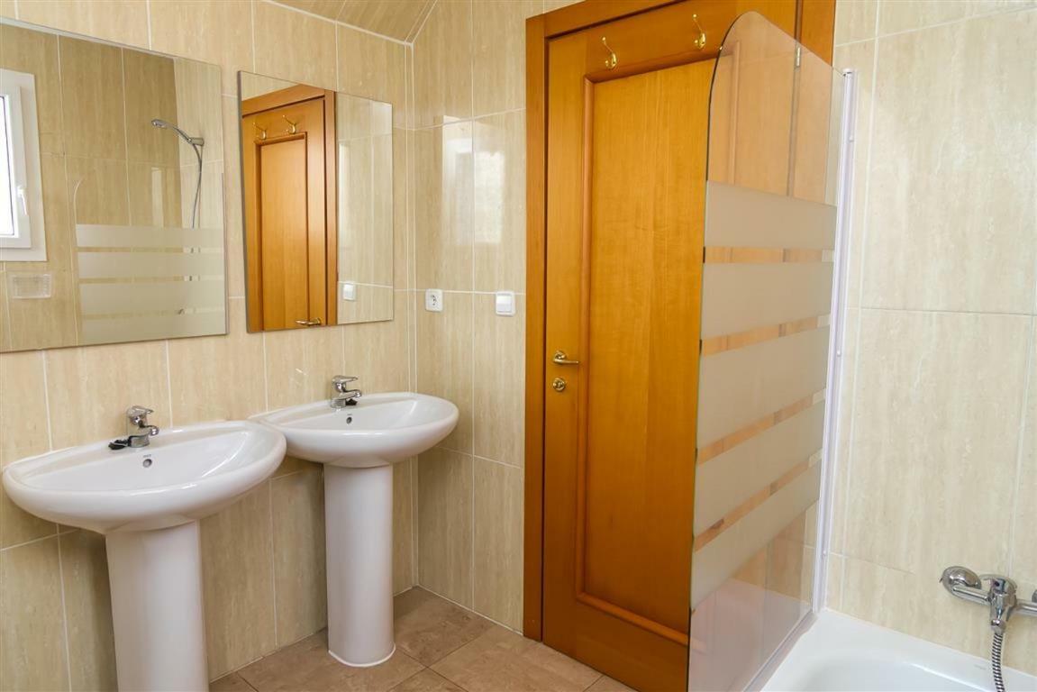 Апартаменти Duplex Vistas Al Mar En La Duquesa Манільва Екстер'єр фото