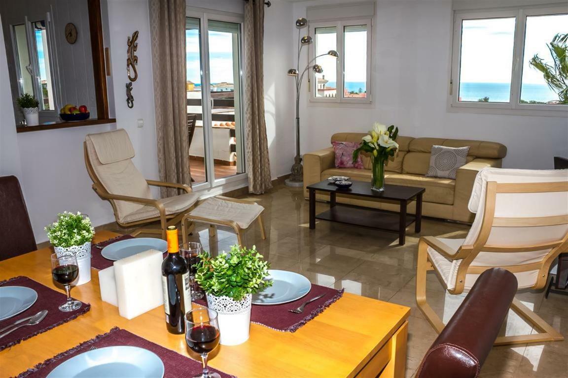 Апартаменти Duplex Vistas Al Mar En La Duquesa Манільва Екстер'єр фото